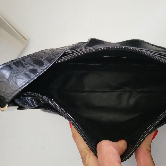 Y2K Stuart Weitzman Black Vegan Snakeskin Embossed Shoulder Bag/Purse - Picture 3 of 10